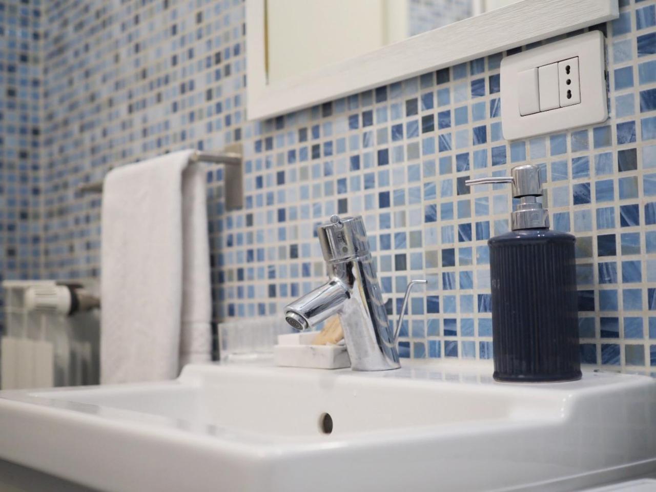 Francesca Apartments Ostia エクステリア 写真